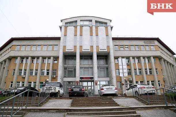 В Минздраве Коми прокомментировали информацию о невыплатах «коронавирусных» надбавок в диагностическом центре