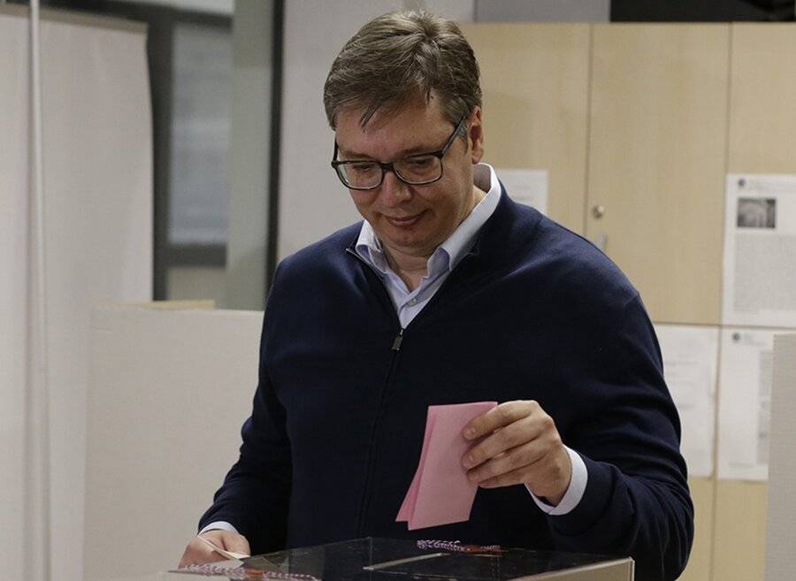 Вучич провозгласил победу Сербской прогрессивной партии на выборах