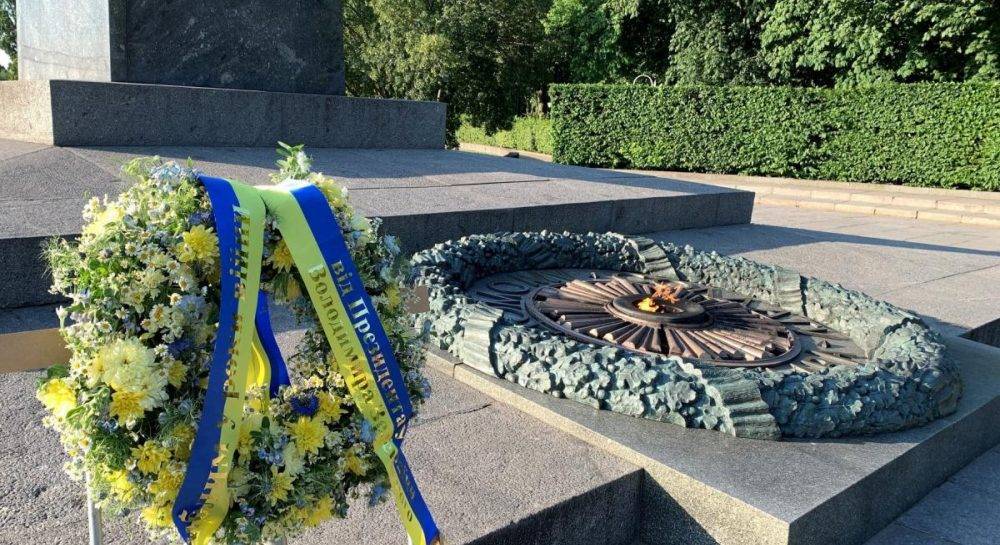 Зеленский в годовщину начала Второй мировой заявил об обязанности достичь мира в Украине