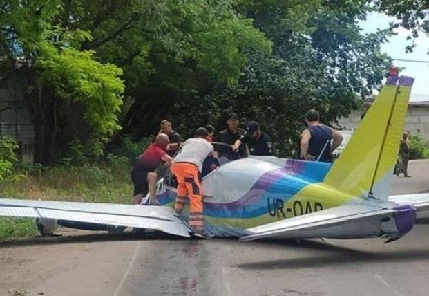 Катастрофа самолета в Одессе: появилось видео момента падения