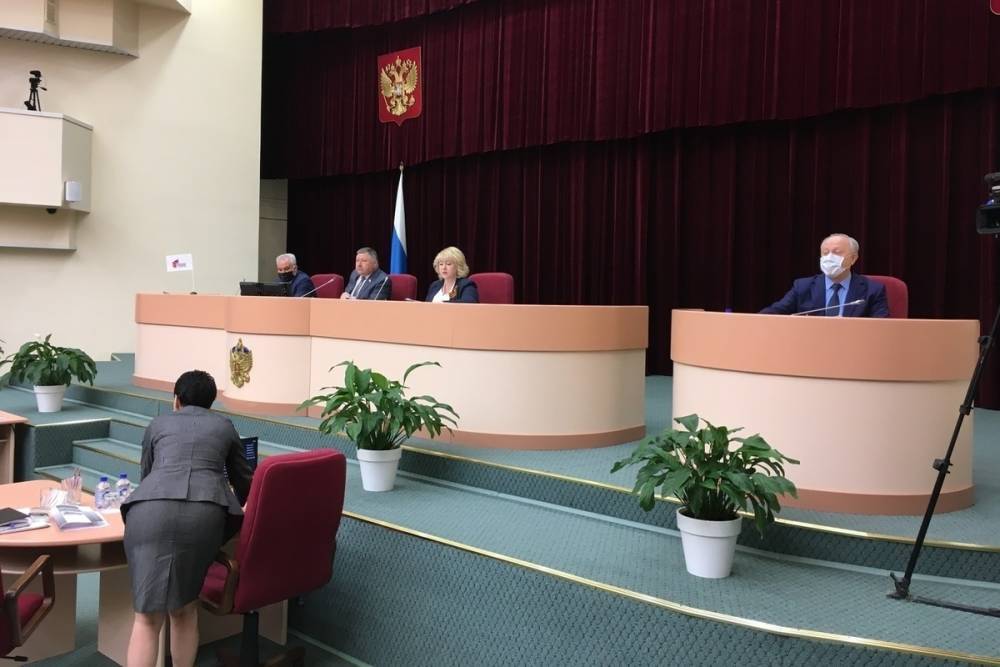 Саратовского депутата Николая Бондаренко не стали наказывать из-за технического сбоя
