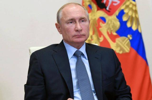 Путин призвал россиян сохранять осторожность до начала производства вакцины