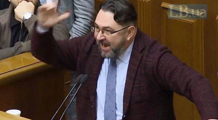 Зе-депутаты не хотят давать отсрочку школам для перехода на украинский язык