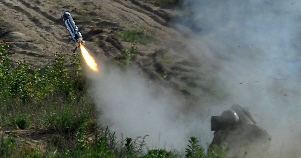Украина получила от США партию ракет к противотанковым ракетным комплексам "Джавелин"