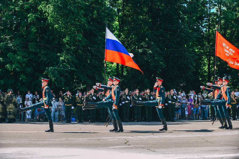 В городе-герое Смоленске состоялся Парад Великой Победы