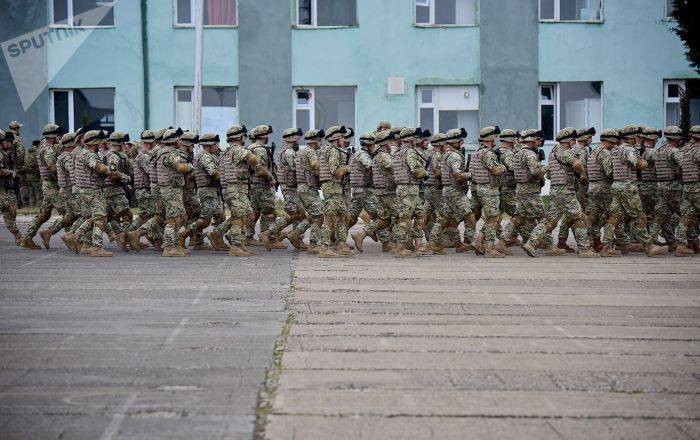 Впервые в Грузии курсы начальной военной подготовки рекрутов будут оплачиваться