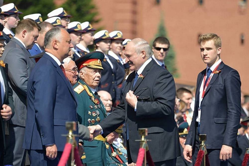 Перед отлетом в Минск Лукашенко заявил, что побывал в столице родины