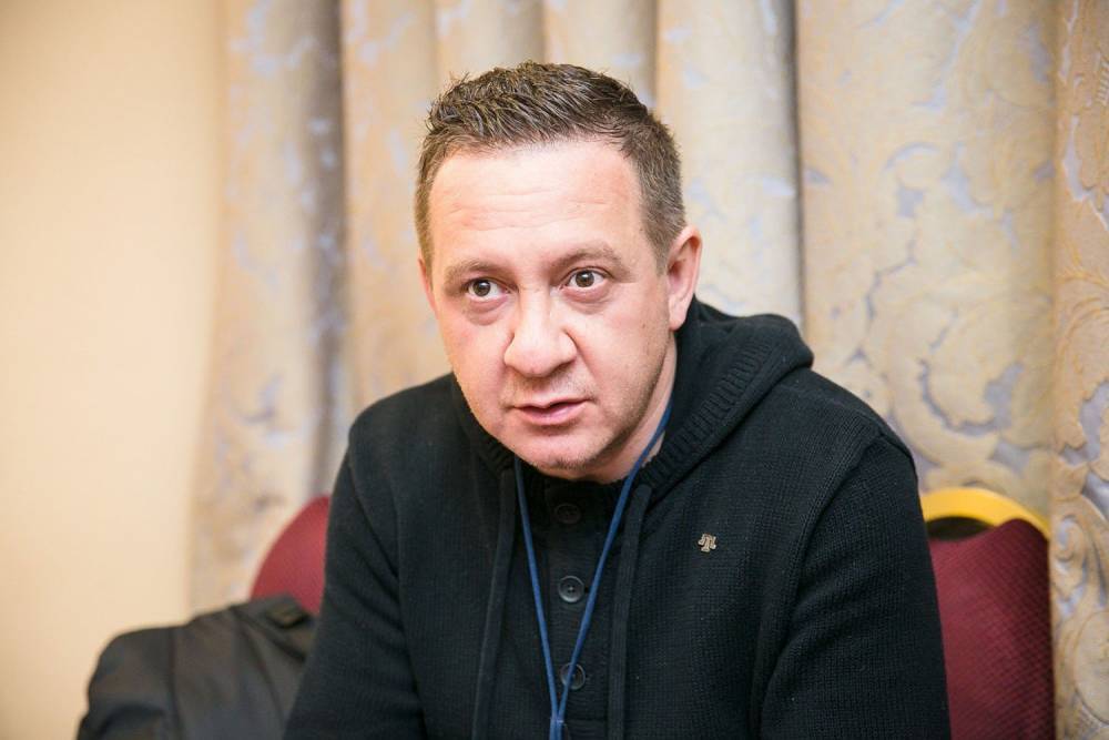 СКР обвинил Айдера Муждабаева в публичном оправдании терроризма. Журналист объявлен в розыск