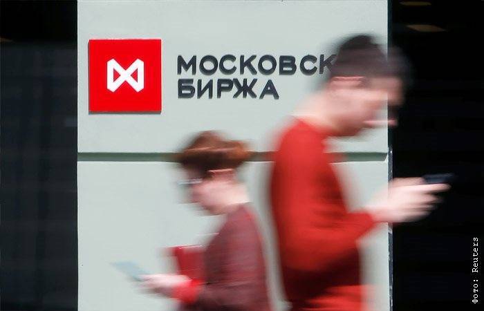 Инвесторы подали иски на 51,5 млн руб. к Мосбирже из-за ситуации с фьючерсами WTI