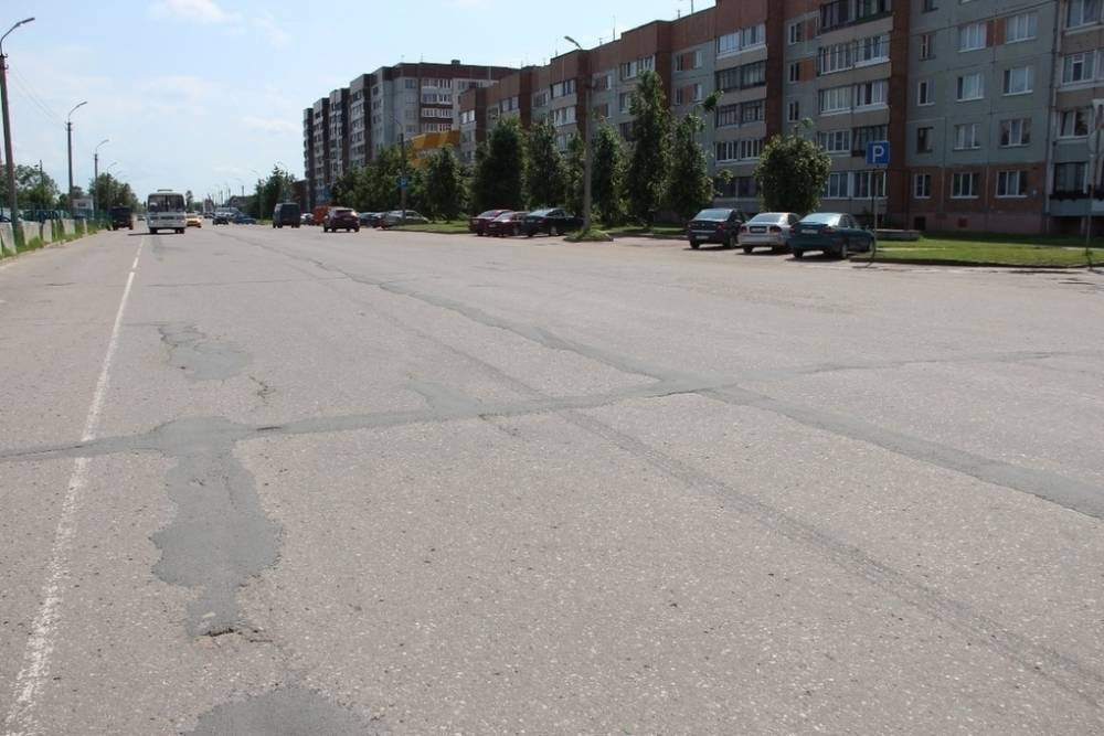 Тротуарная плитка и ограждения появятся в Пскове на ул. Рокоссовского