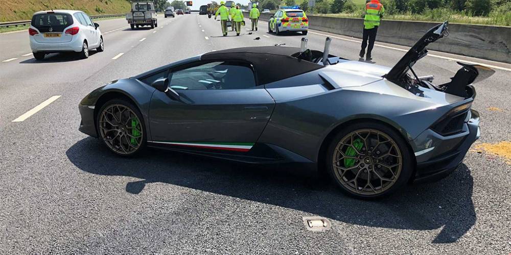 Новый Lamborghini разбили через 20 минут после покупки. Фотофакт