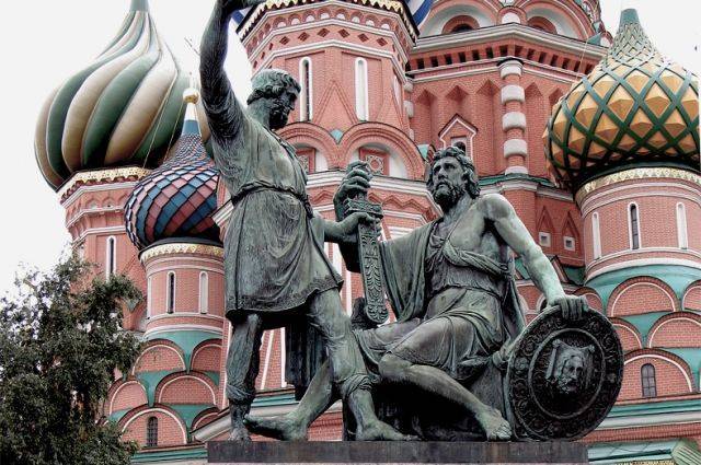 Реставрацию памятника Минину и Пожарскому в Москве закончат в 2022 году