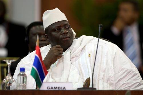 Как «вечный король» Гамбии сбежал после выборов , прихватив остатки государственной казны​