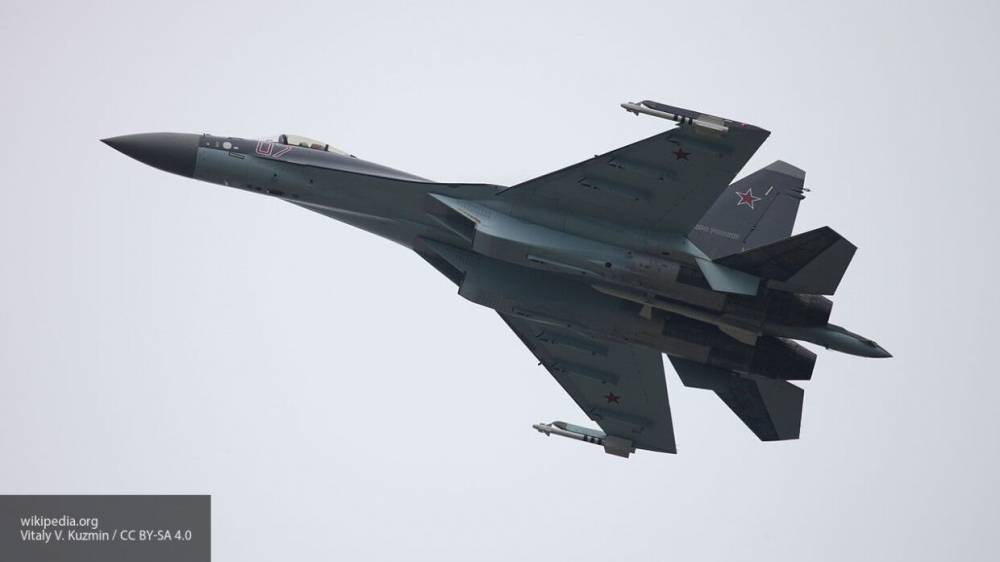 Российская Федерация провела эксперимент по применению "роя" истребителей Су-35