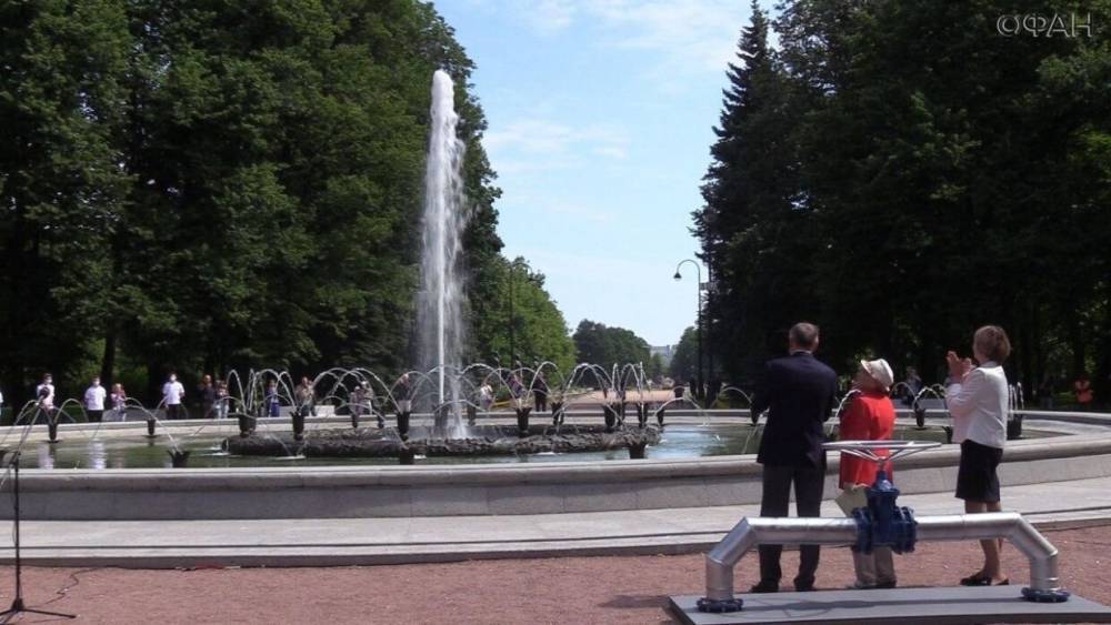Спустя 11 лет в парке Победы снова заработал фонтан «Слава».