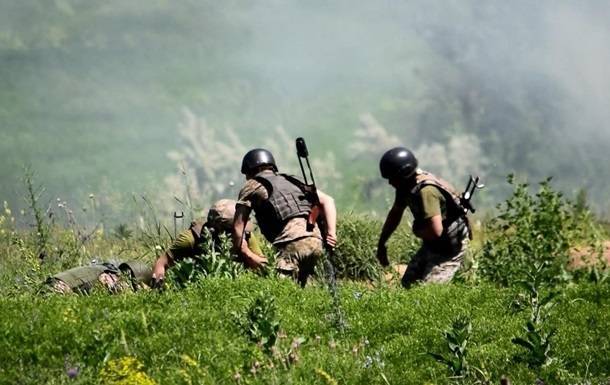 На Донбассе ранены два бойца ВСУ