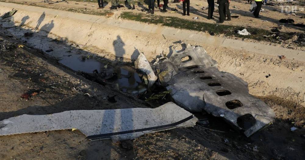 Иран заявил, что отправил "черные ящики" сбитого украинского Boeing во Францию
