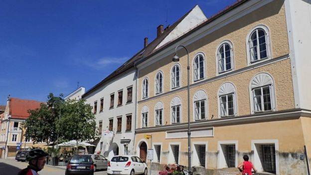 В Австрии нашли необычное применение для дома, где родился Гитлер