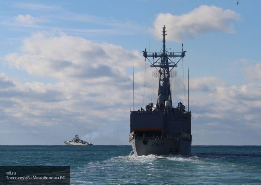 Американцы уверены в опасности своих бомбардировщиков для Черноморского флота
