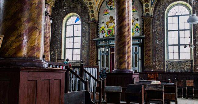 В сети появилась видео-экскурсия по старинной синагоге в Закарпатской области