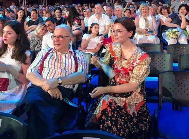 "Понты, все напоказ": Очевидец рассказал, как живут Евгений Петросян и Татьяна Брухунова