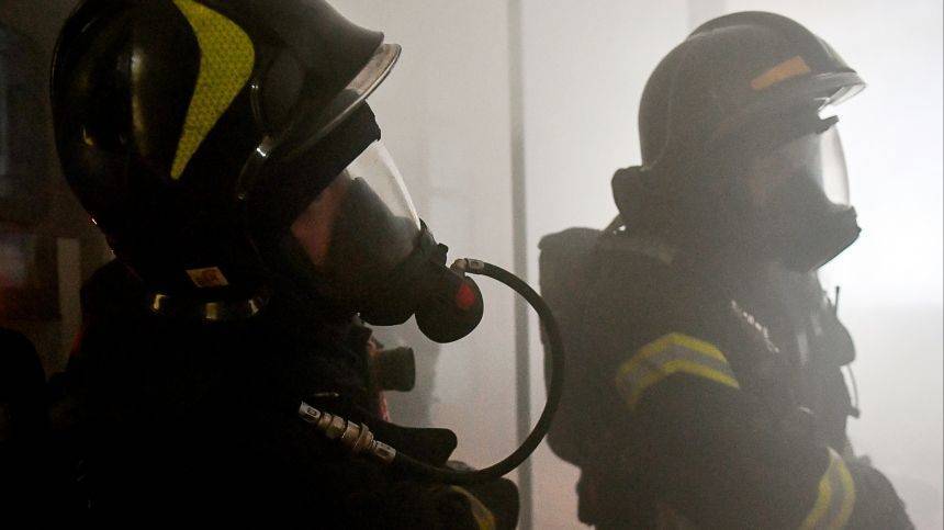 Пациент Боткинской больницы в Петербурге решил покурить в постели и устроил смертельный пожар