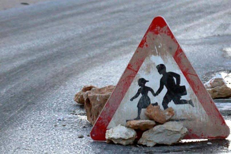 Полицейский из Хакасии на личном автомобиле сбил двух девочек пяти и семи лет