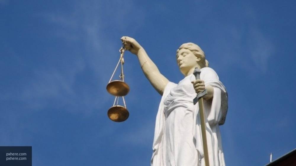 Суд оправдал обвиняемых в изнасиловании сослуживицы полицейских из Уфы