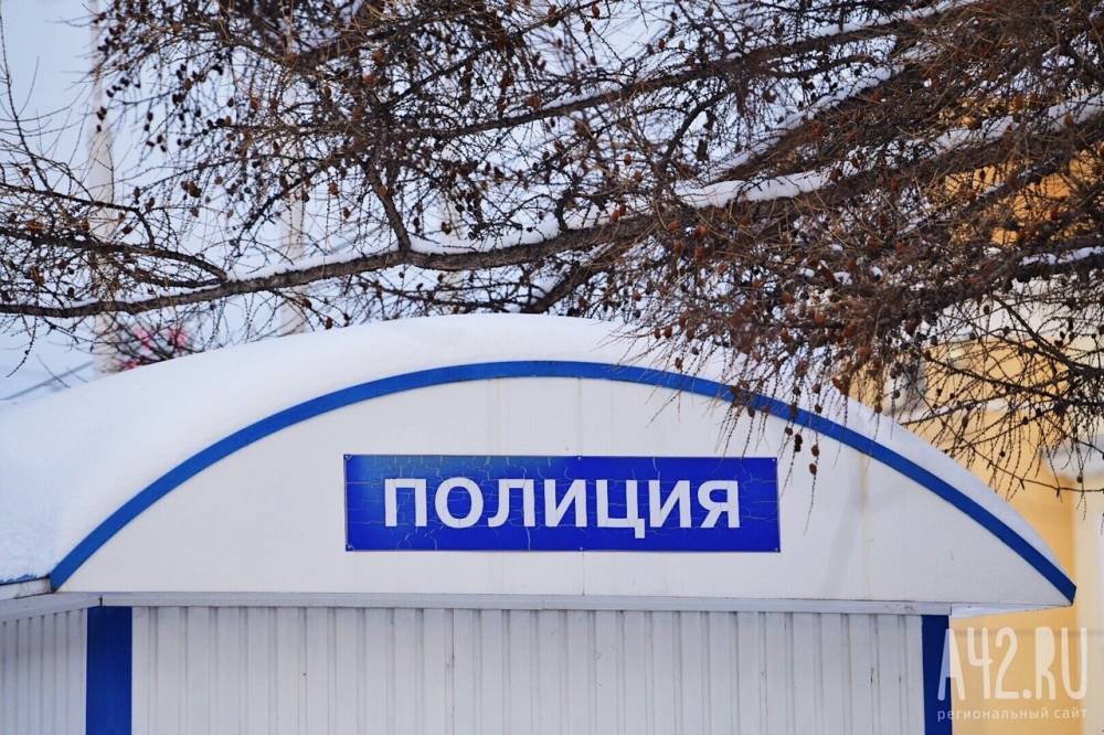 В Челябинске охранник магазина отправил в нокаут мужчину на высоких каблуках