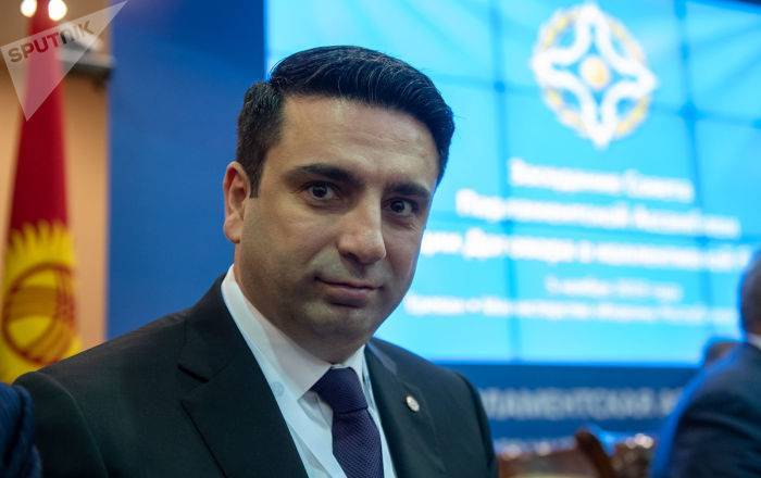 МИД ведет переговоры о вещании российских каналов в армянском мультиплексе – Симонян