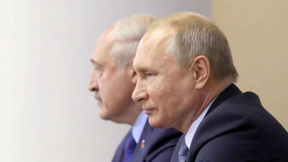 Одиозный Лукашенко отличился скандальным поступком на встрече с Путиным: кадры позора
