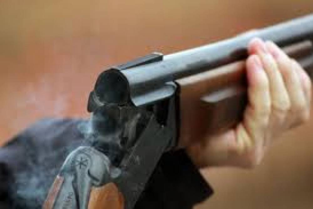 В Днепропетровской области пьяный мужчина подстрелил 16-летнего парня