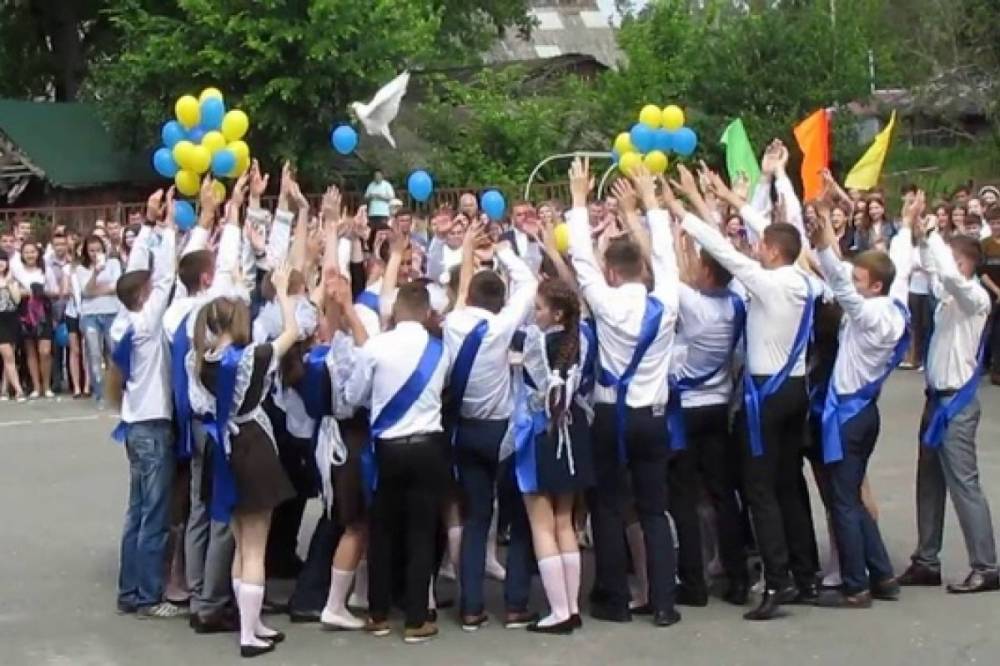 Выпускники школ в Киеве в этом году не будут сдавать ГИА