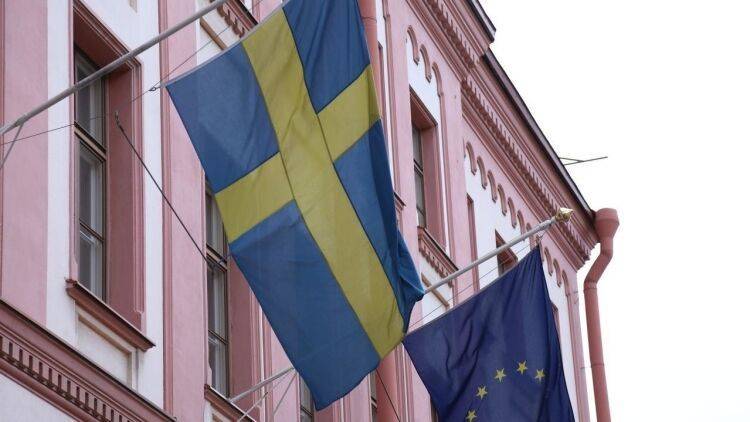 Вирусолог считает, что Швеция ошиблась с выбором между спасением экономики и граждан