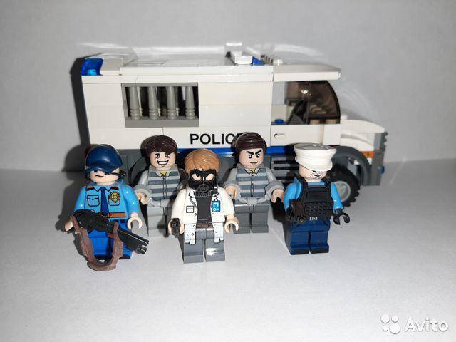 Lego выразила протест, отказалась от рекламы игрушечных полицейских