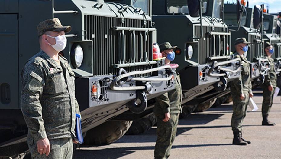 Военные из 4 регионов прибыли в Петербург для участия в параде Победы