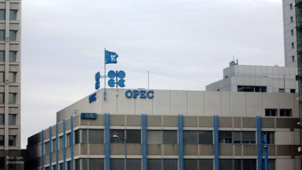 Секретариат ОПЕК представит оценку рынка нефти в преддверии встречи министров