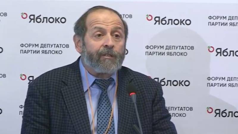 Сравнивший россиян с «инфузориями» Вишневский не понимает сути поправок в Конституцию