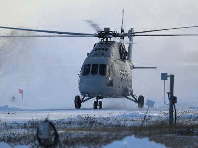 Вынужденную посадку совершил вертолет Ми-38 в Подмосковье