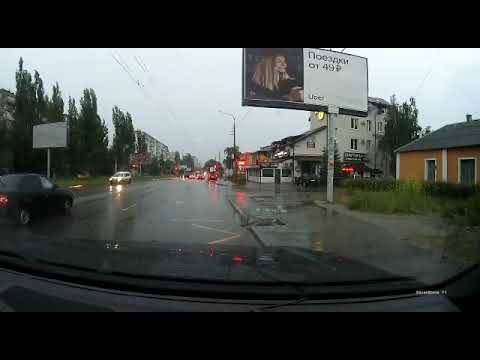 На видео попал наезд «Лады» на пешехода в Воронеже