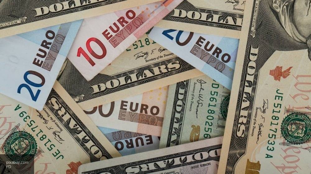 ЦБ установил официальные курсы доллара и евро на 4 июня