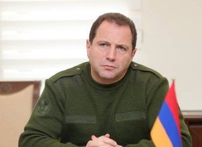 Министр обороны Армении и гендиректор компании «Веолиа джур» обсудили вопросы водоснабжения воинских частей