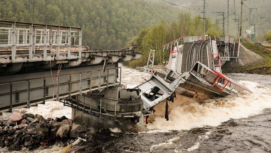 Новый мост к Мурманску взамен рухнувшего построят за четыре месяца