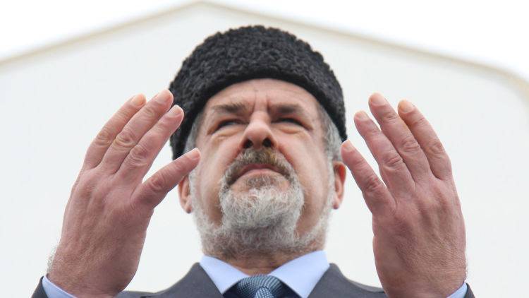 Экс-меджлисовец* уличил Чубарова во лжи о "геноциде" крымских татар