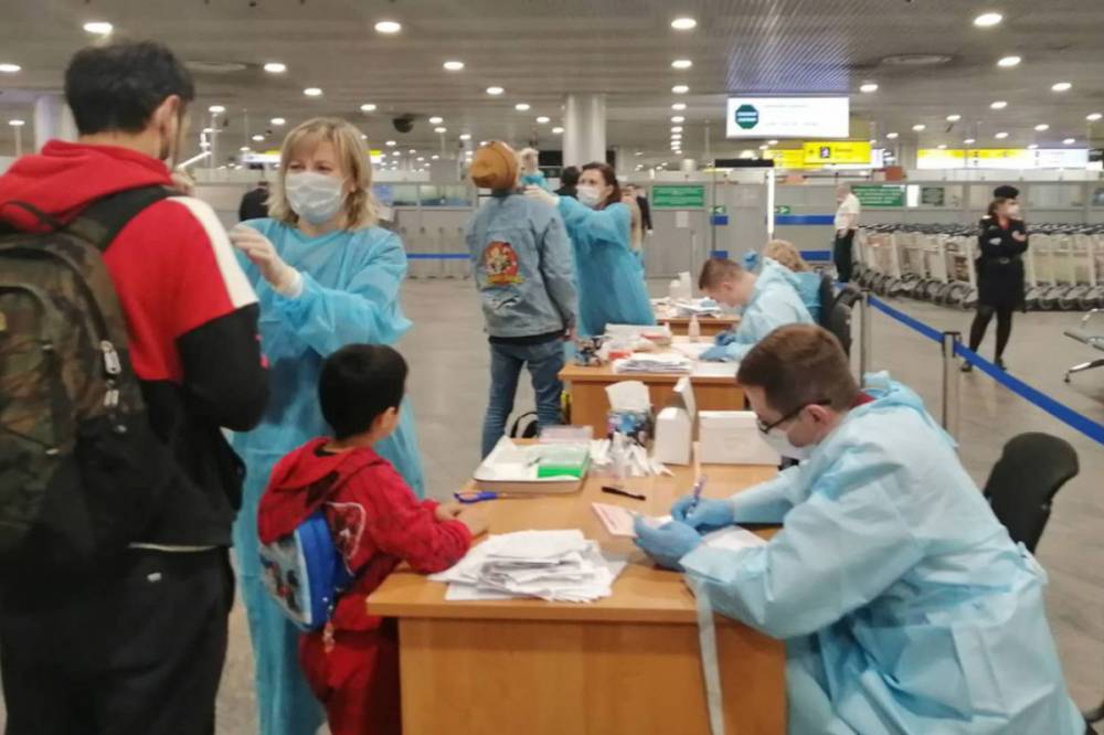 Степанов анонсировал новые правила проверки на коронавирус пассажиров в аэропортах