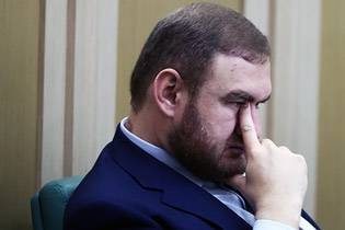 Мосгорсуд оставил экс-сенатора Арашукова в СИЗО до конца июля
