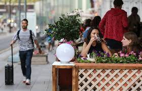 В Москве планируют открыть около трех тысяч летних кафе