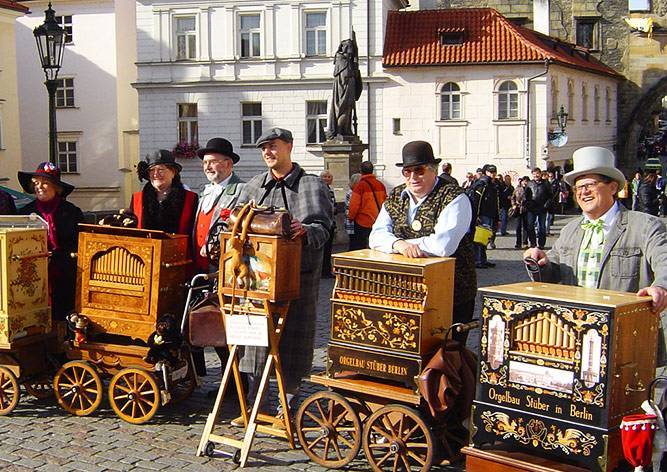Фестиваль шарманок пройдет в центре Праги 8 августа