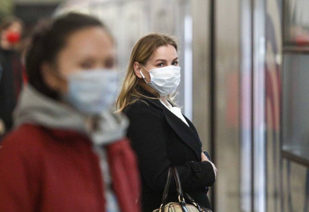 Цены на маски снизили до 20 рублей в московском метро
