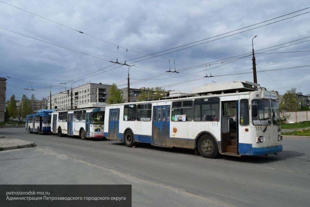 Водители троллейбусов устроили "итальянскую забастовку" из-за зарплат в Саратове